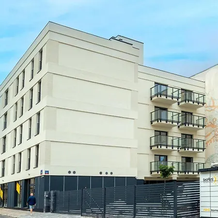 Montary Apartament *