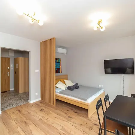 Montary Apartament * Lodz